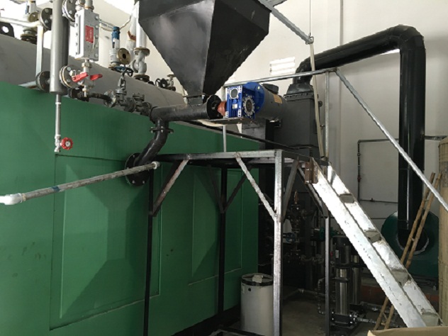 Lò hơi đốt củi và than nén